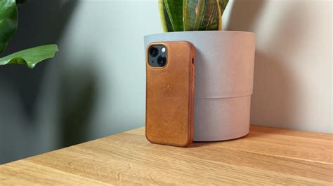 iphone leather case review